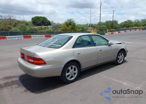 1997 Lexus Es 300 z USA, uszkodzony, nr VIN JT8BF22G1V0083019